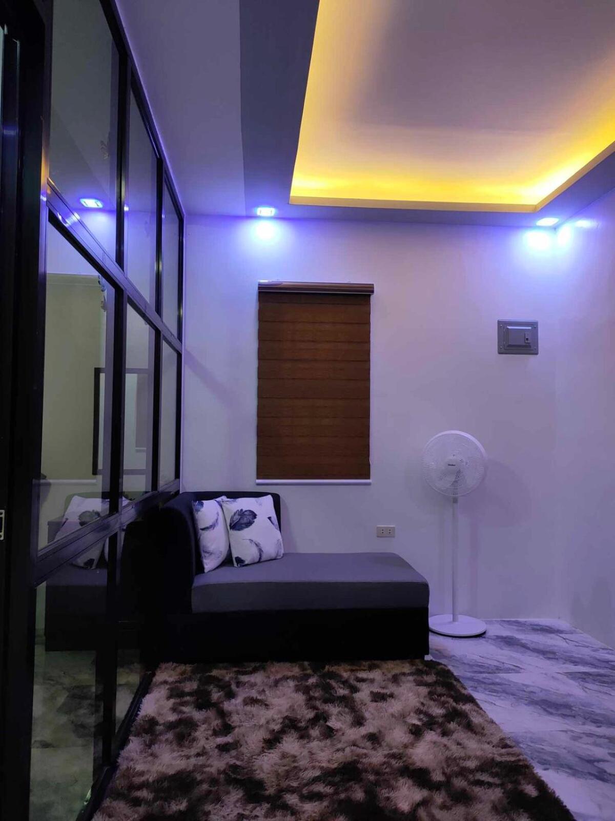 Praise Farmhouse - Private Farmhouse Staycation Baliuag エクステリア 写真